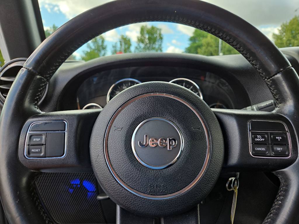 Thumbnail: 2016 Jeep Wrangler - 10