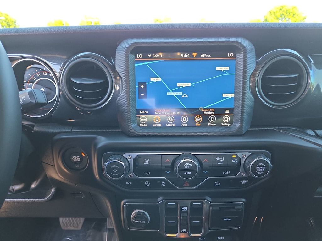 Thumbnail: 2022 Jeep Wrangler - 15