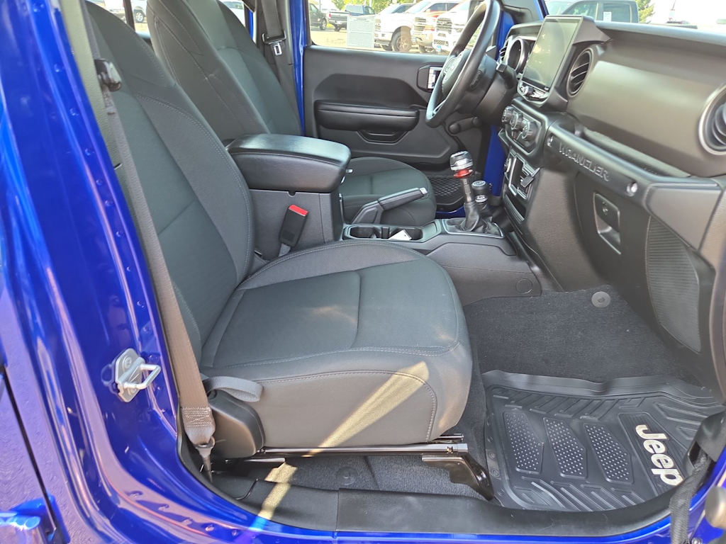 Thumbnail: 2018 Jeep Wrangler - 12