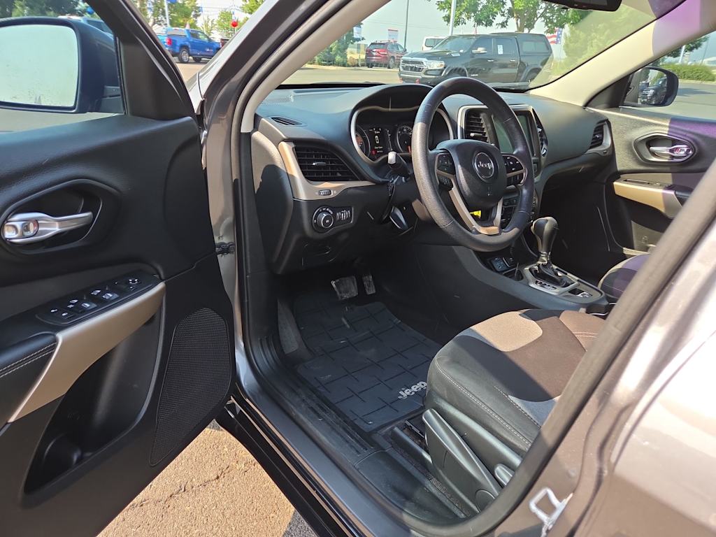 Thumbnail: 2018 Jeep Cherokee - 2