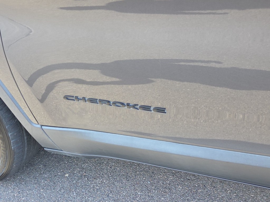 Thumbnail: 2016 Jeep Cherokee - 7