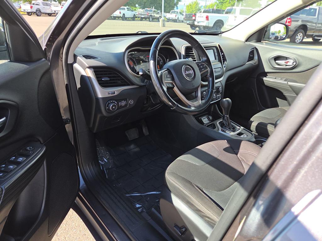 Thumbnail: 2016 Jeep Cherokee - 2
