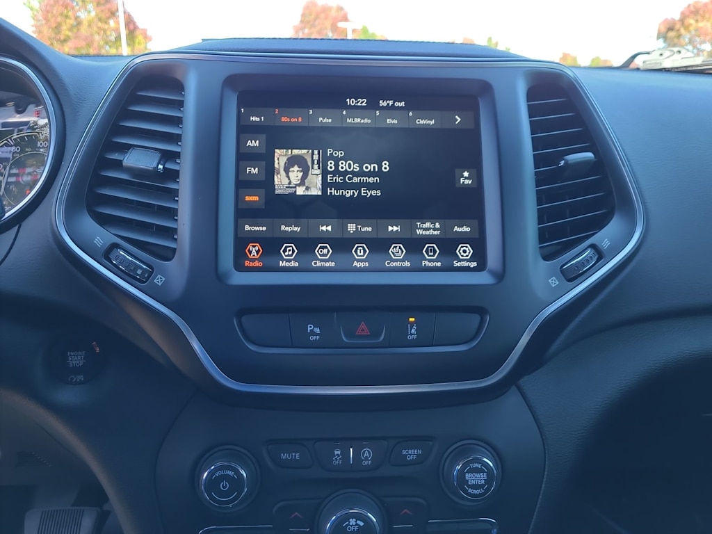 Thumbnail: 2021 Jeep Cherokee - 14