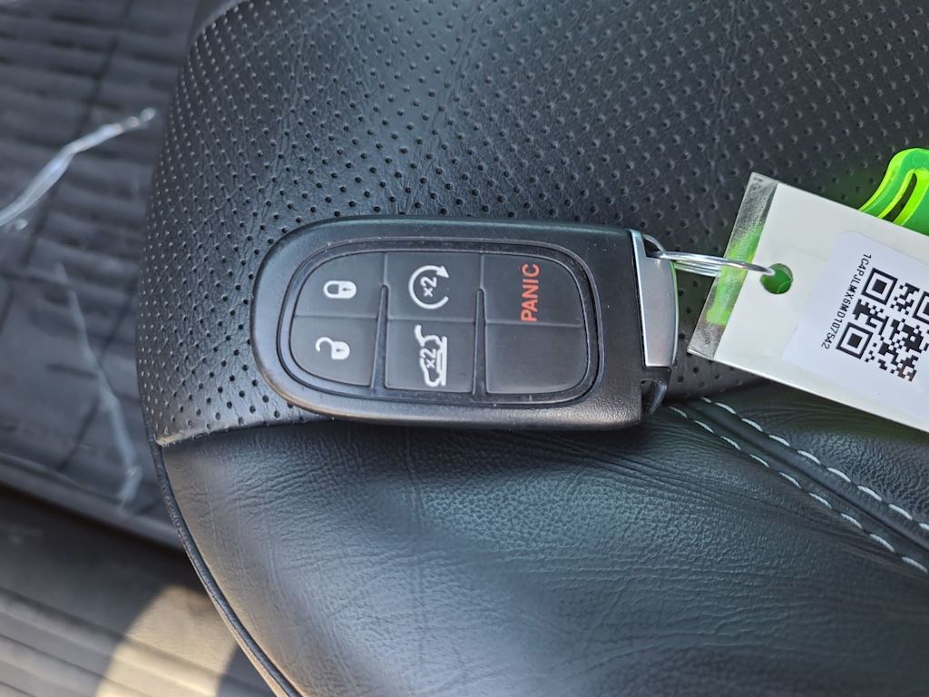 Thumbnail: 2021 Jeep Cherokee - 18