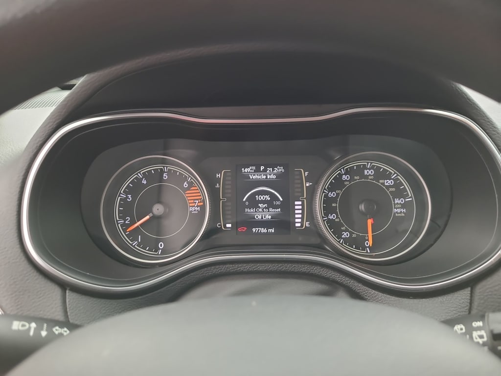 Thumbnail: 2019 Jeep Cherokee - 16