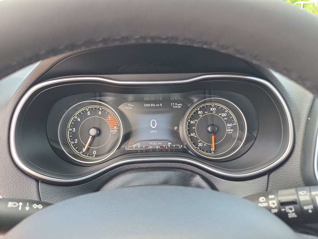 Thumbnail: 2022 Jeep Cherokee - 17