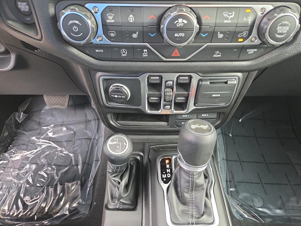 Thumbnail: 2026 Jeep Wrangler - 16