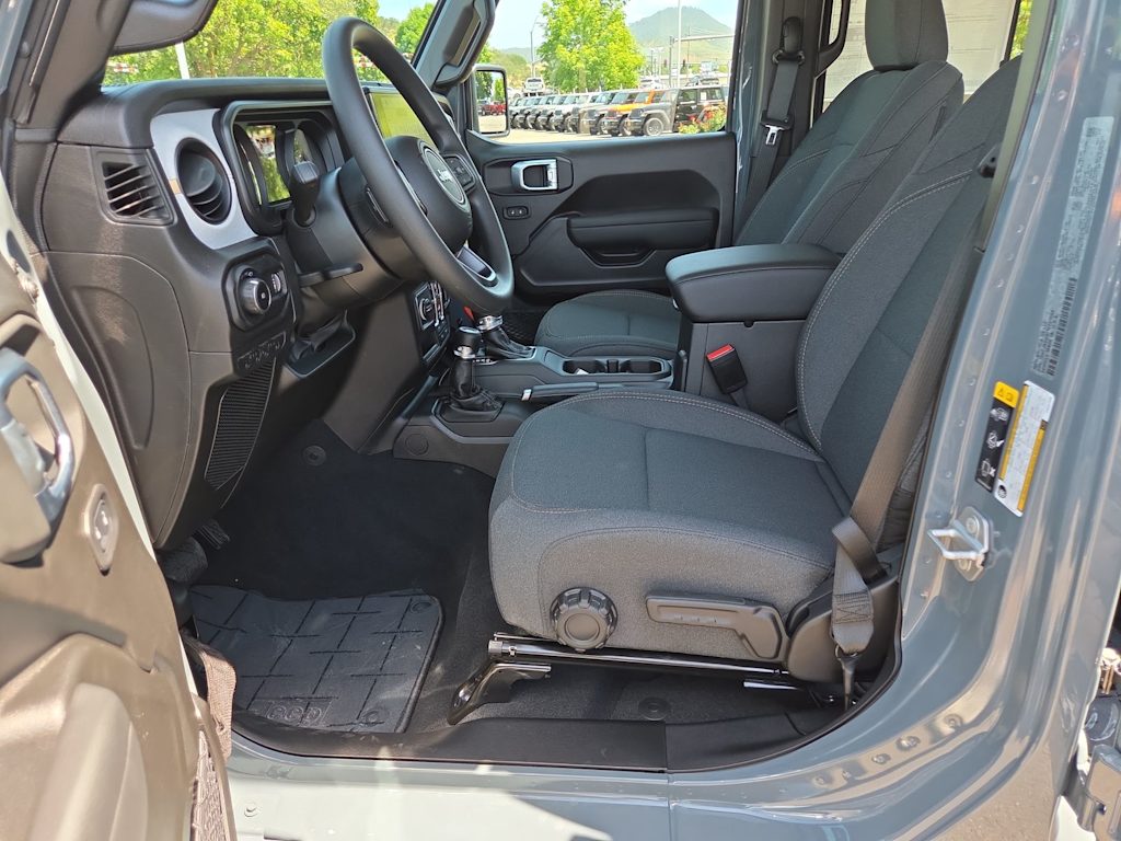 Thumbnail: 2026 Jeep Wrangler - 12