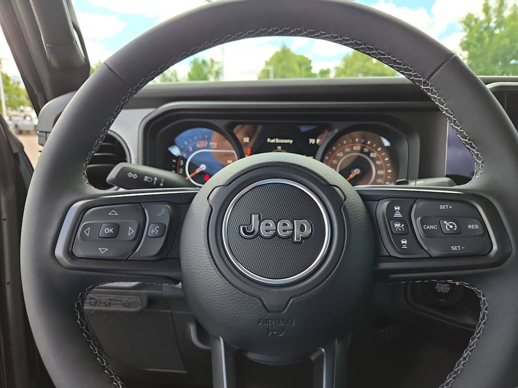 Thumbnail: 2026 Jeep Wrangler - 14