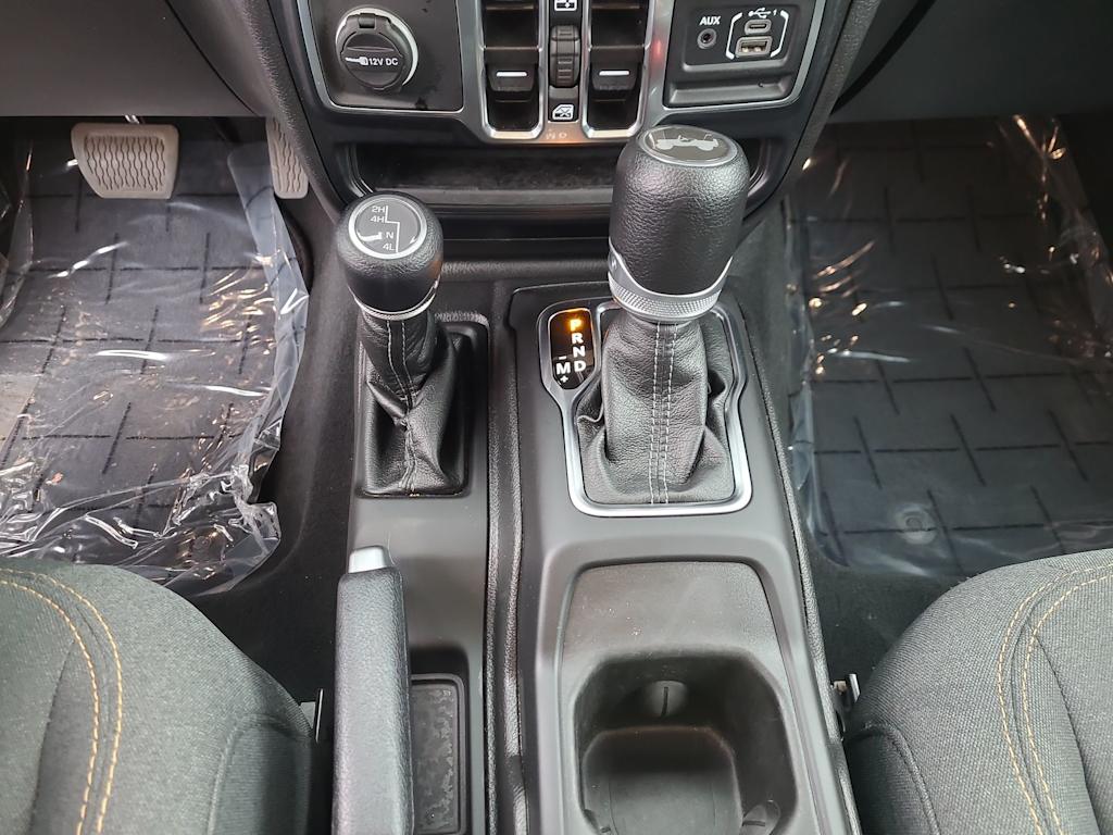 Thumbnail: 2024 Jeep Wrangler - 15