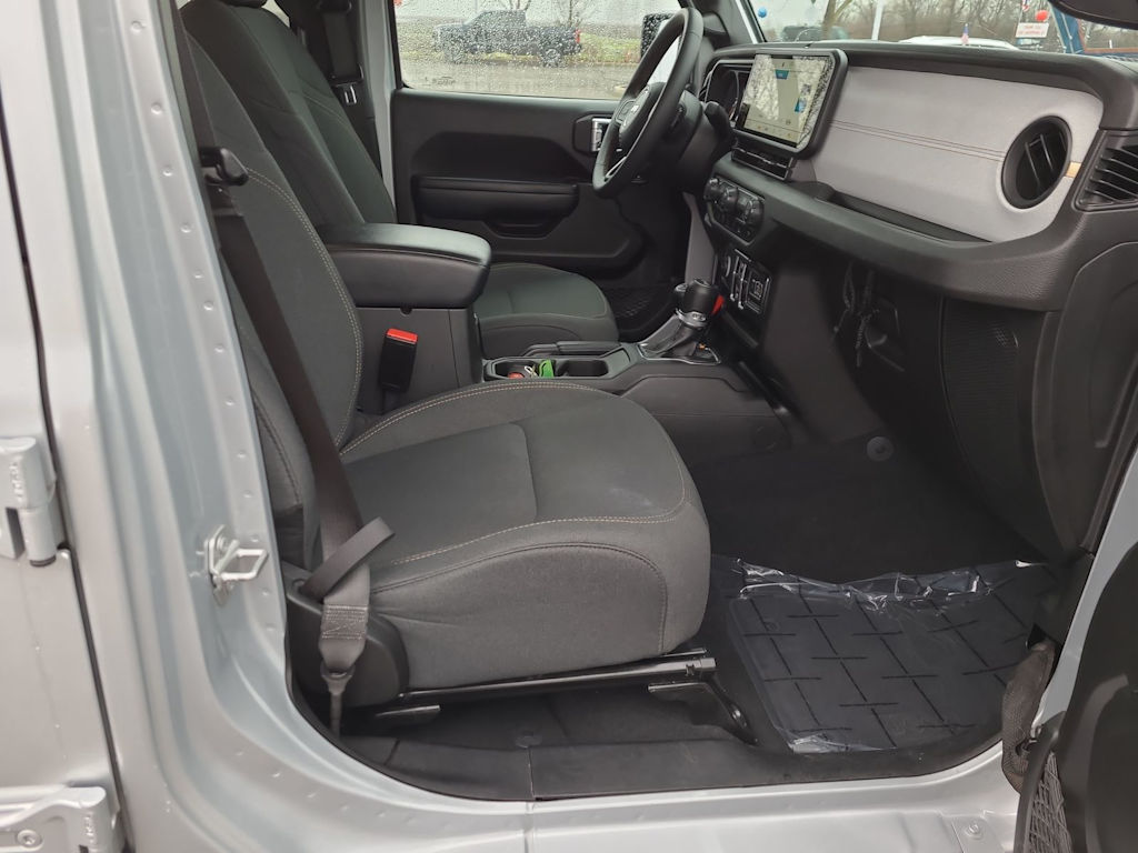 Thumbnail: 2024 Jeep Wrangler - 12