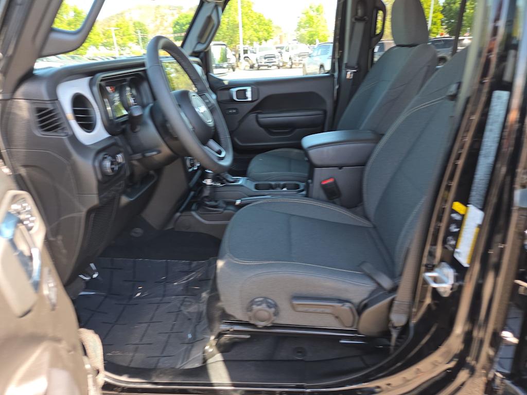 Thumbnail: 2025 Jeep Wrangler - 11