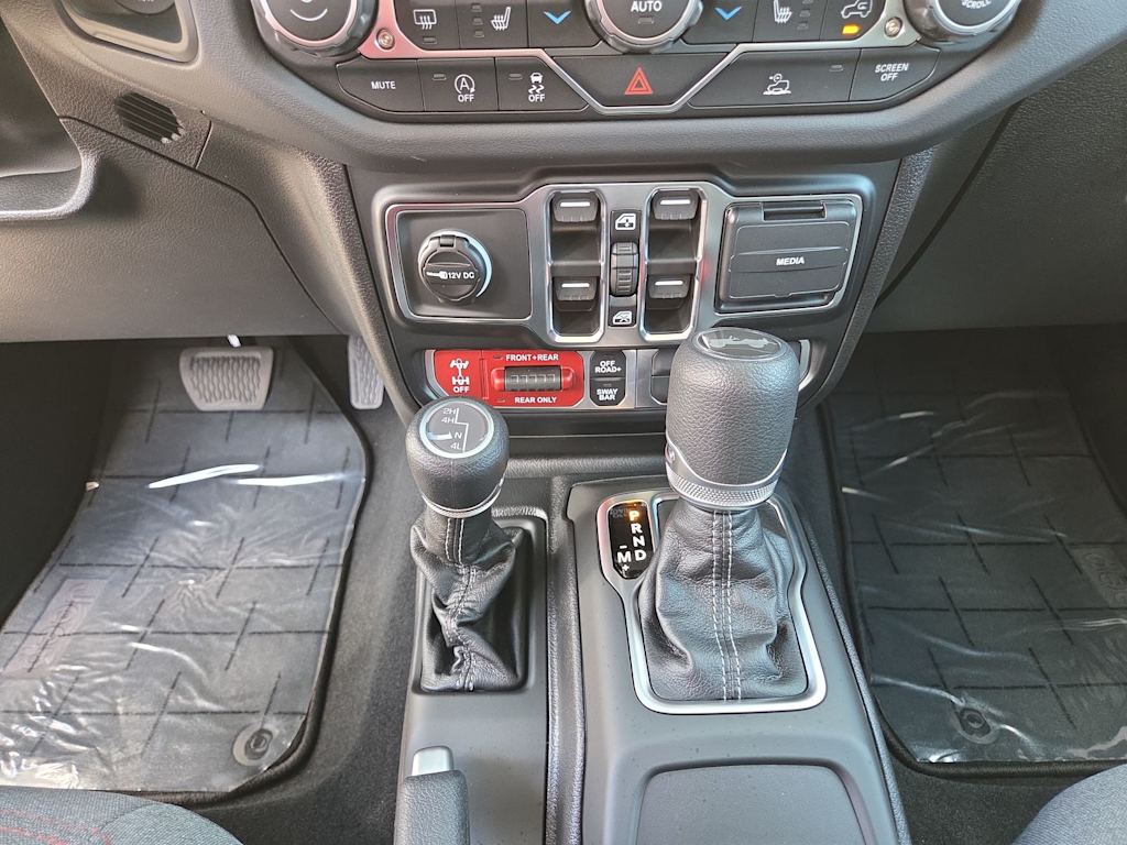 Thumbnail: 2026 Jeep Wrangler - 15