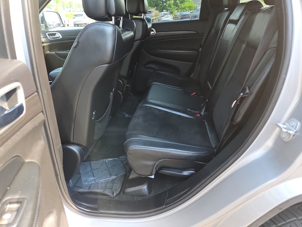 Thumbnail: 2015 Jeep Grand Cherokee - 29