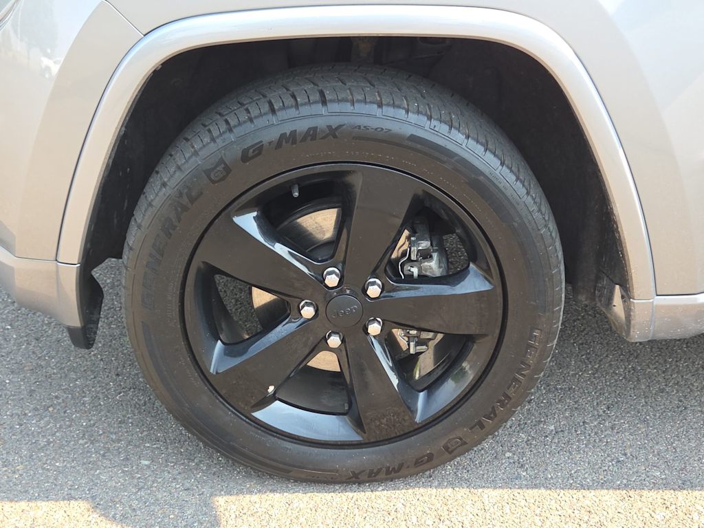 Thumbnail: 2015 Jeep Grand Cherokee - 8