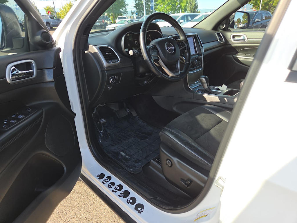 Thumbnail: 2018 Jeep Grand Cherokee - 24