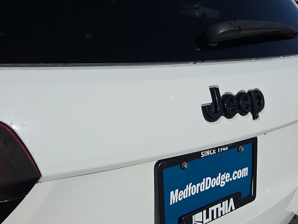 Thumbnail: 2018 Jeep Grand Cherokee - 7