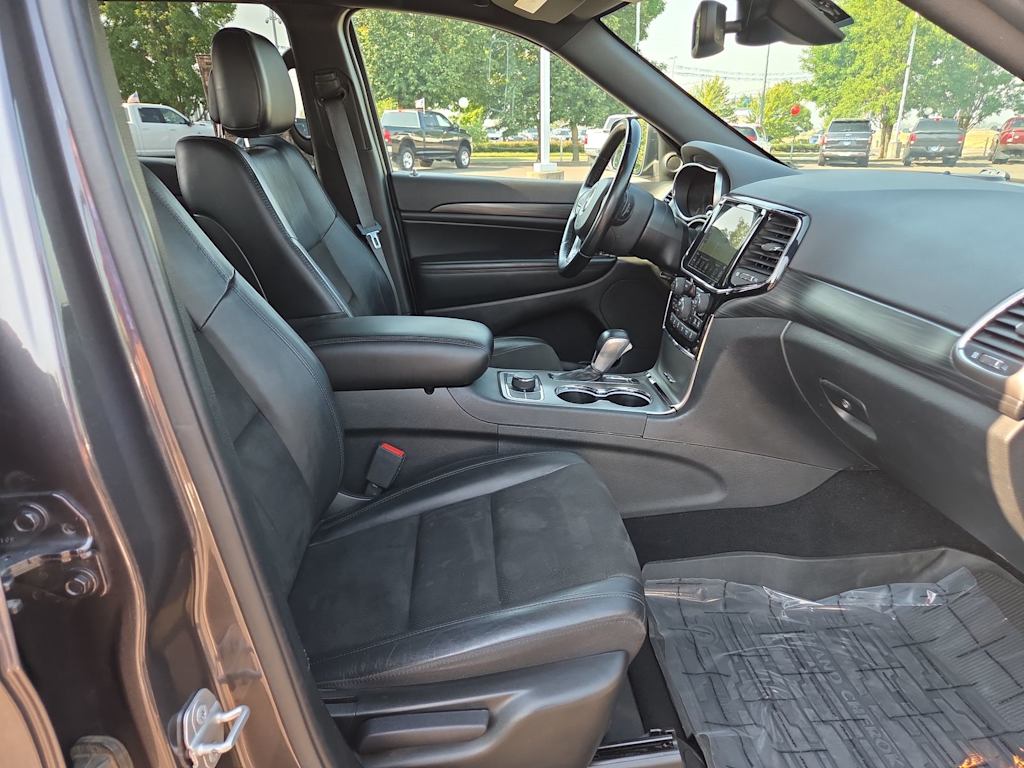 Thumbnail: 2020 Jeep Grand Cherokee - 11