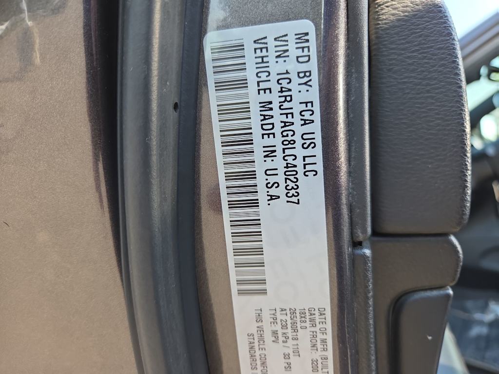 Thumbnail: 2020 Jeep Grand Cherokee - 18