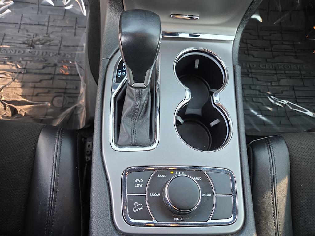Thumbnail: 2020 Jeep Grand Cherokee - 14