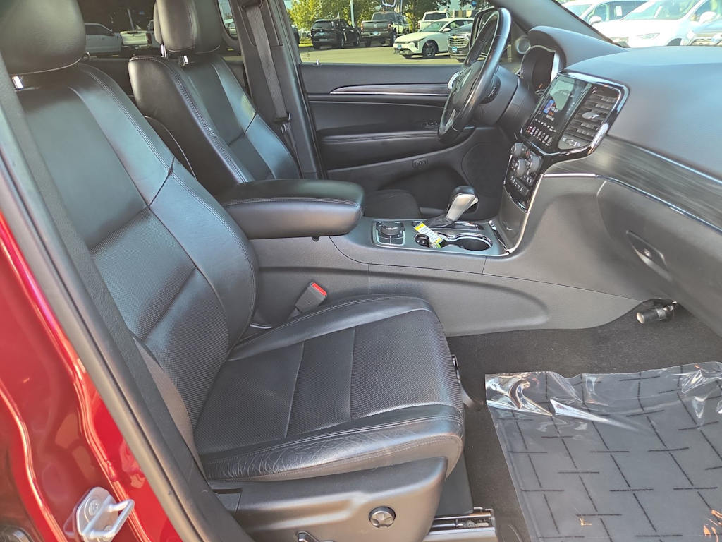 Thumbnail: 2020 Jeep Grand Cherokee - 11