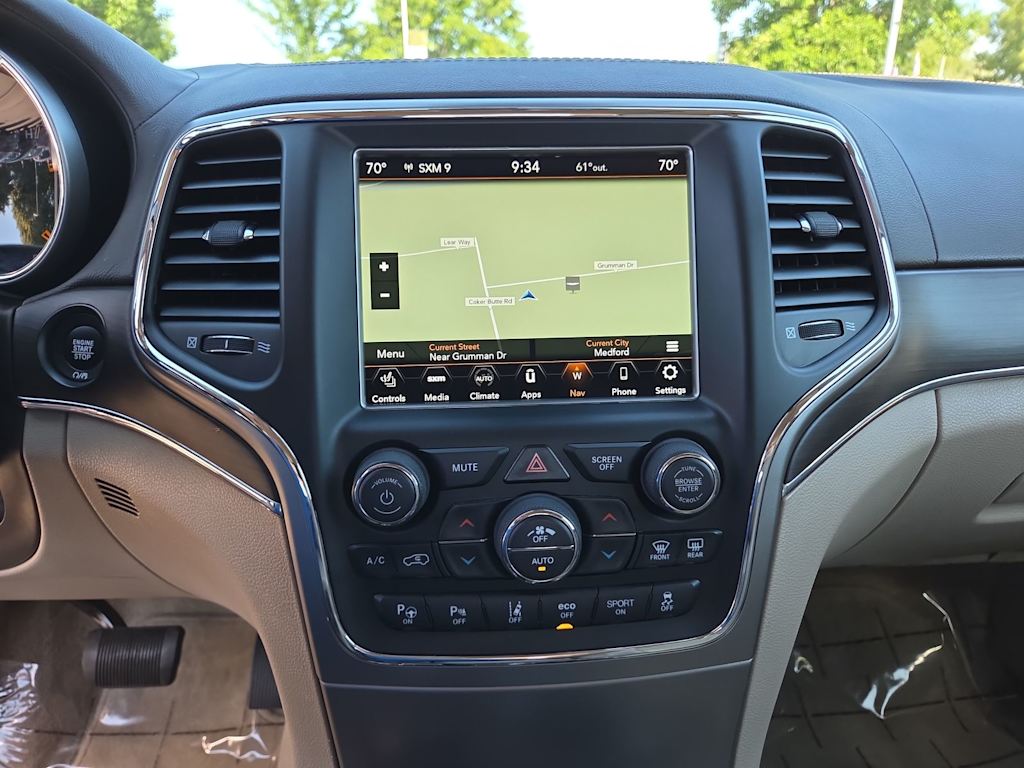 Thumbnail: 2018 Jeep Grand Cherokee - 13