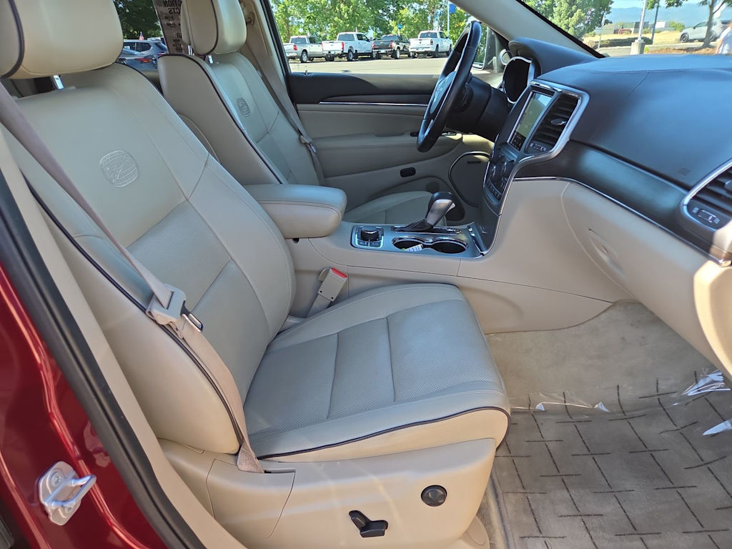 Thumbnail: 2018 Jeep Grand Cherokee - 11