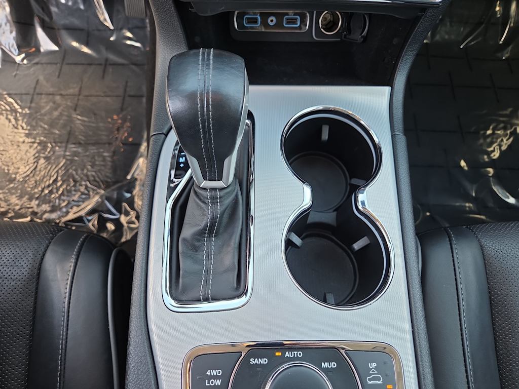 Thumbnail: 2020 Jeep Grand Cherokee - 14