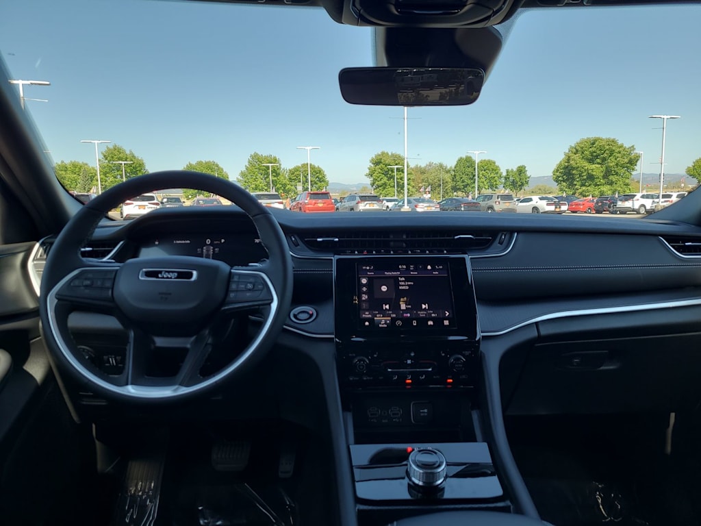 Thumbnail: 2025 Jeep Grand Cherokee - 10