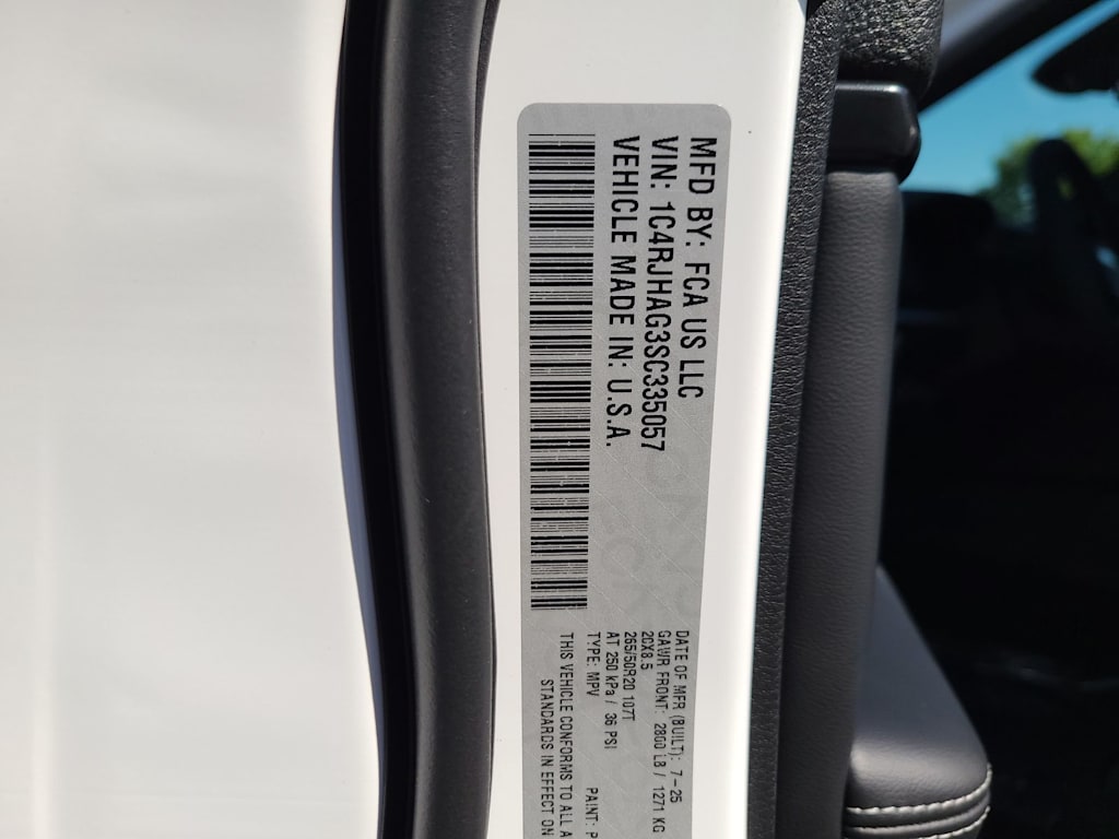 Thumbnail: 2025 Jeep Grand Cherokee - 19