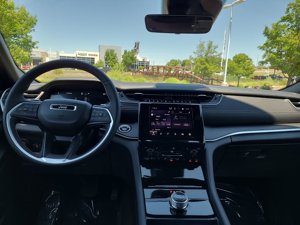 Thumbnail: 2025 Jeep Grand Cherokee - 9