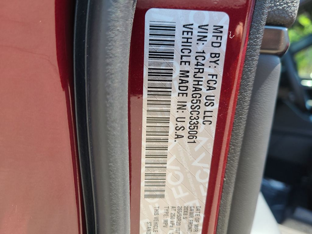 Thumbnail: 2025 Jeep Grand Cherokee - 17