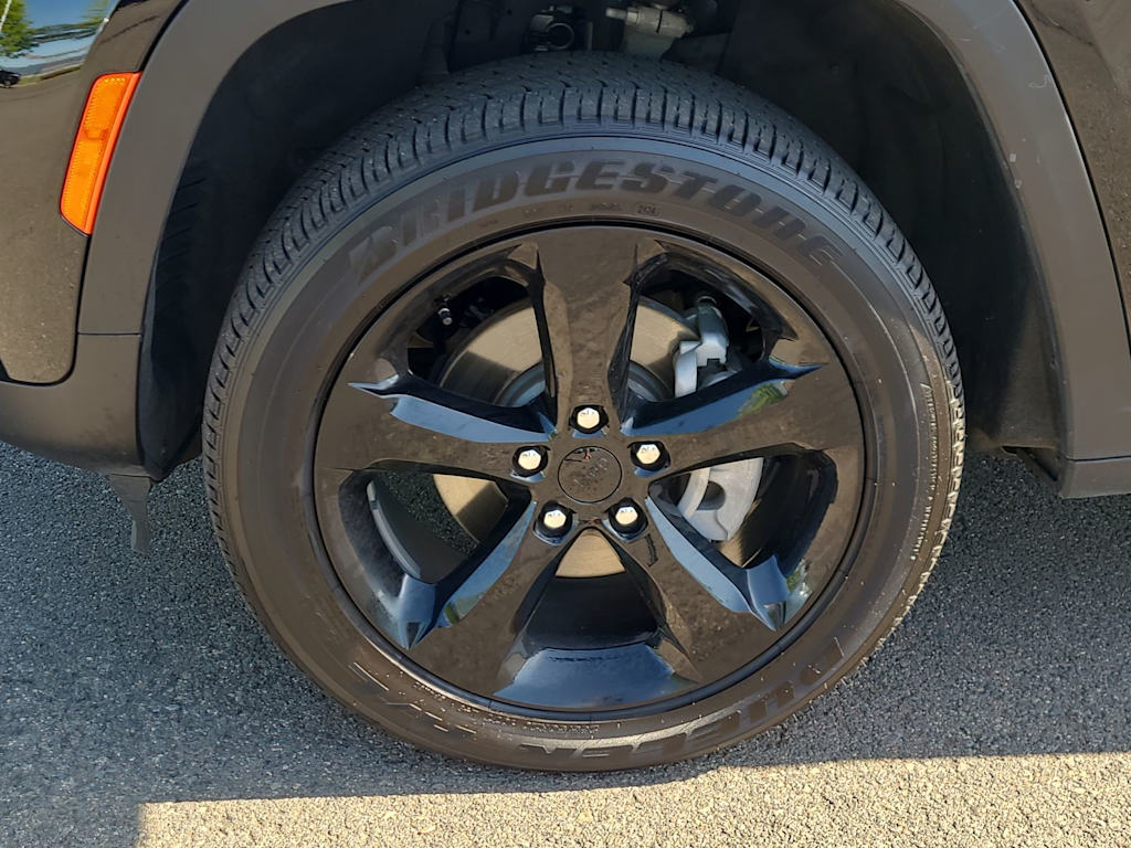 2024 Jeep Grand Cherokee Laredo 8