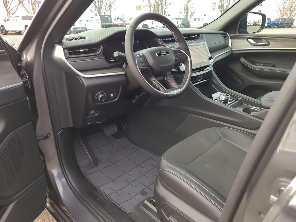 Thumbnail: 2026 Jeep Grand Cherokee - 2