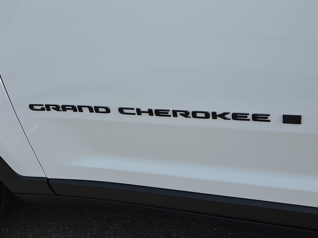 Thumbnail: 2026 Jeep Grand Cherokee - 7
