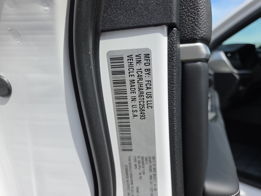 Thumbnail: 2026 Jeep Grand Cherokee - 17