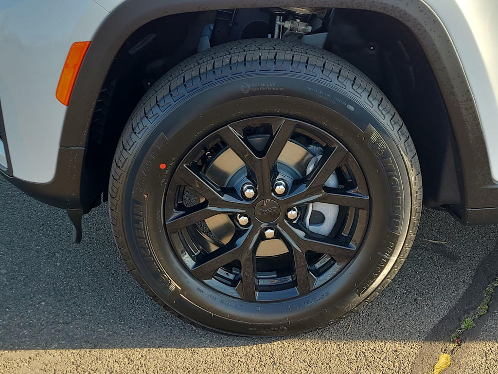 Thumbnail: 2026 Jeep Grand Cherokee - 8