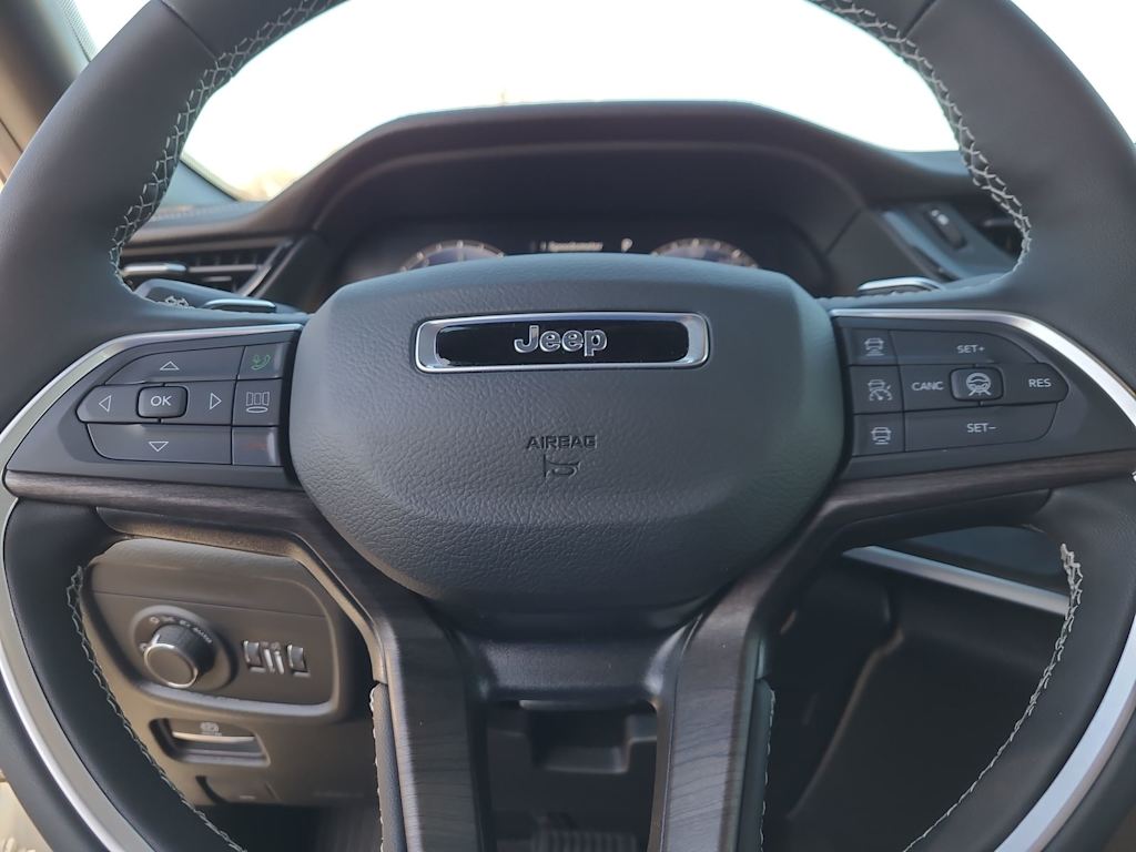 Thumbnail: 2026 Jeep Grand Cherokee - 28