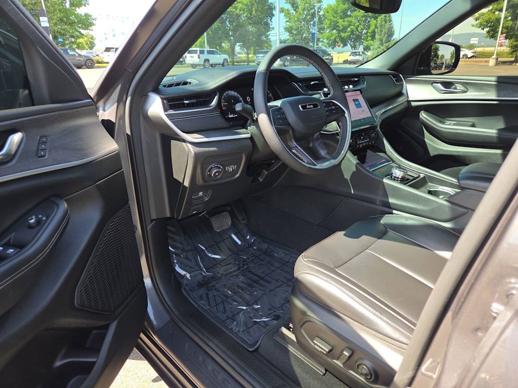 Thumbnail: 2025 Jeep Grand Cherokee - 2
