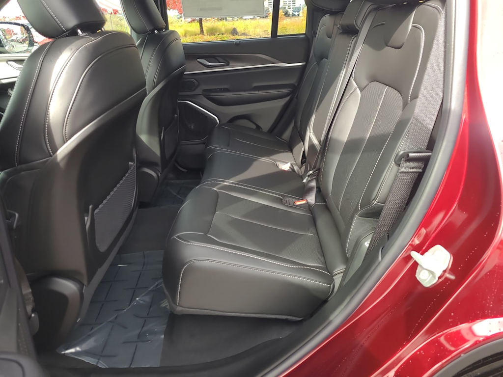 Thumbnail: 2025 Jeep Grand Cherokee - 28