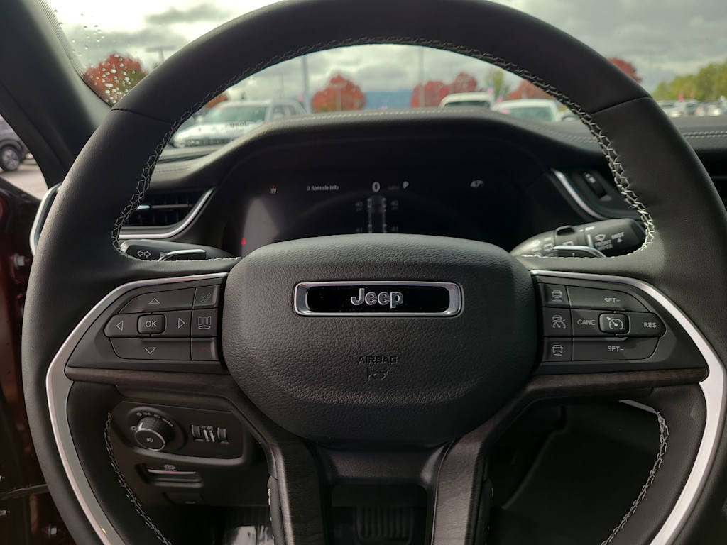 Thumbnail: 2025 Jeep Grand Cherokee - 29