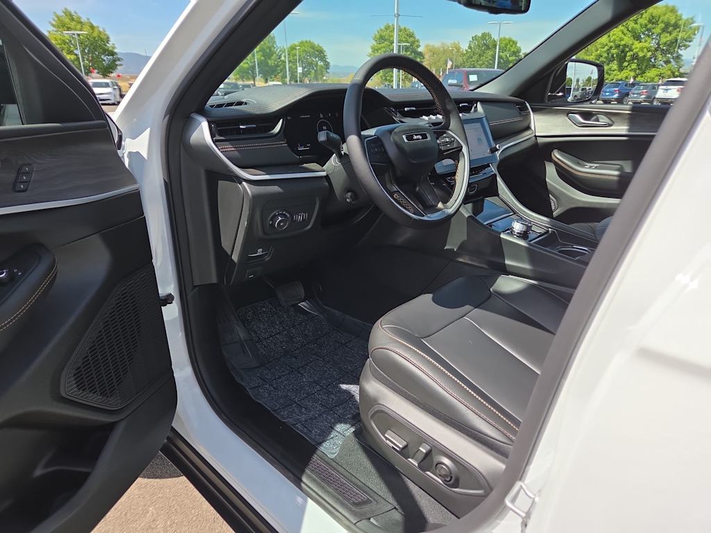 Thumbnail: 2026 Jeep Grand Cherokee - 2
