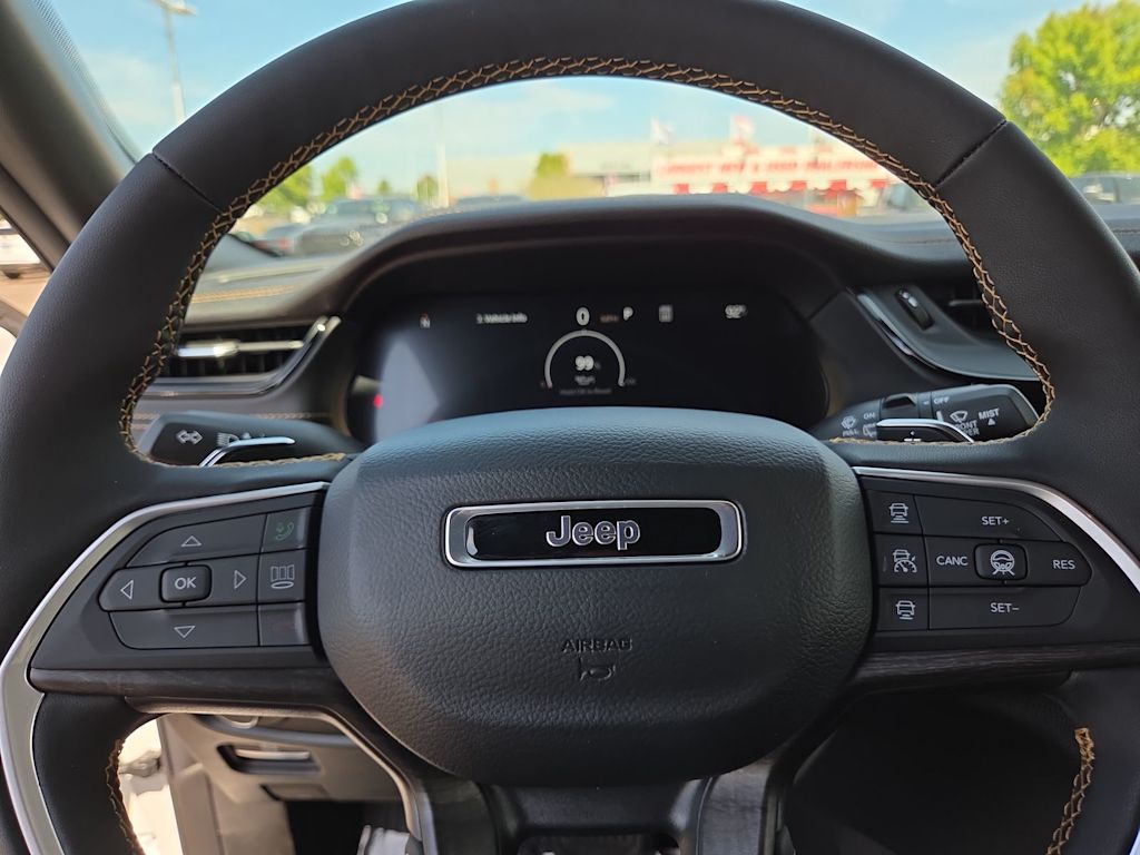Thumbnail: 2026 Jeep Grand Cherokee - 12