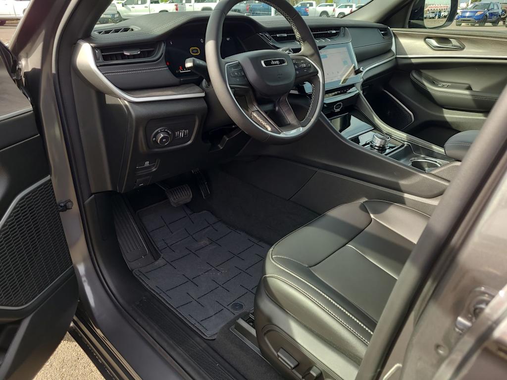 Thumbnail: 2026 Jeep Grand Cherokee - 10
