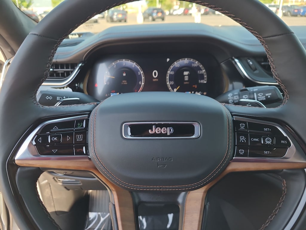 Thumbnail: 2025 Jeep Grand Cherokee - 28