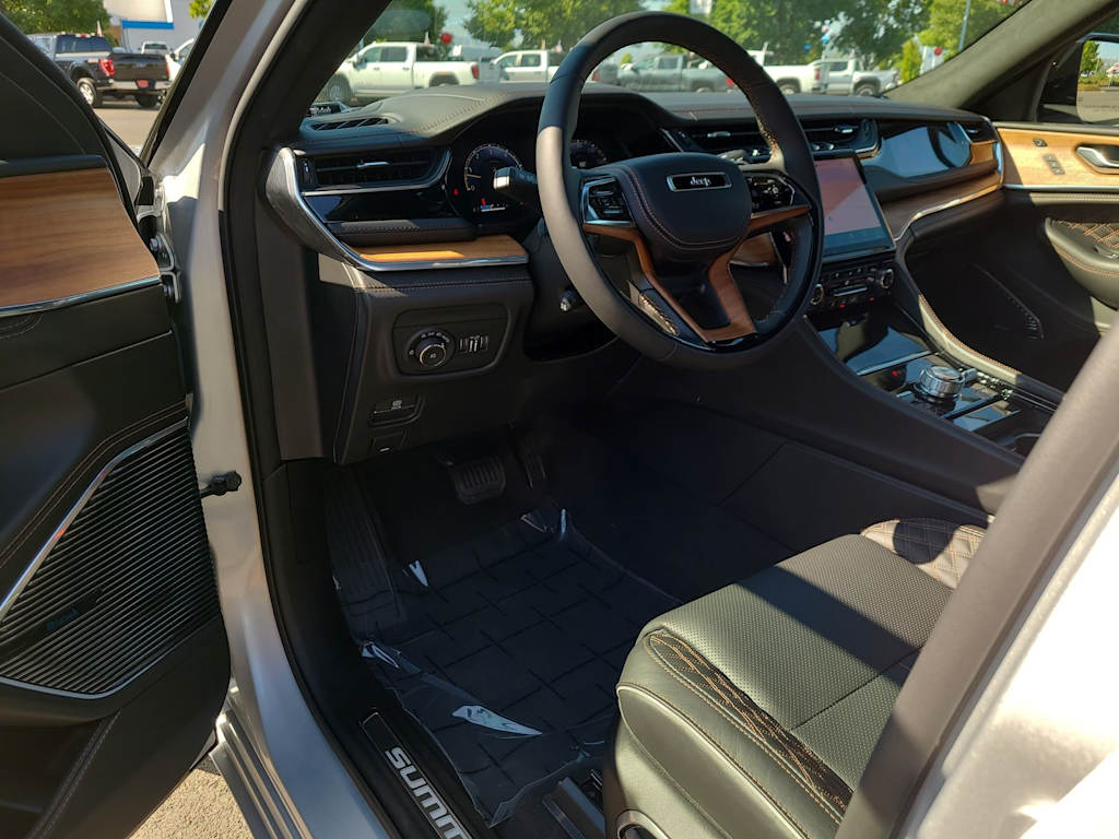 Thumbnail: 2025 Jeep Grand Cherokee - 2