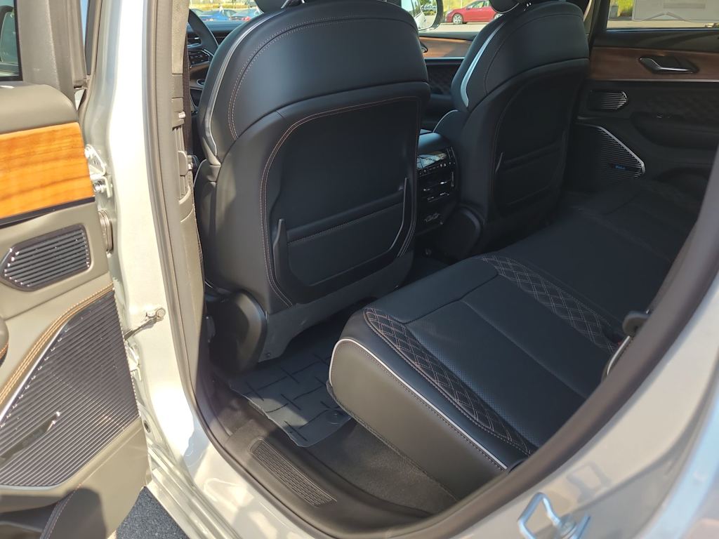 Thumbnail: 2025 Jeep Grand Cherokee - 13