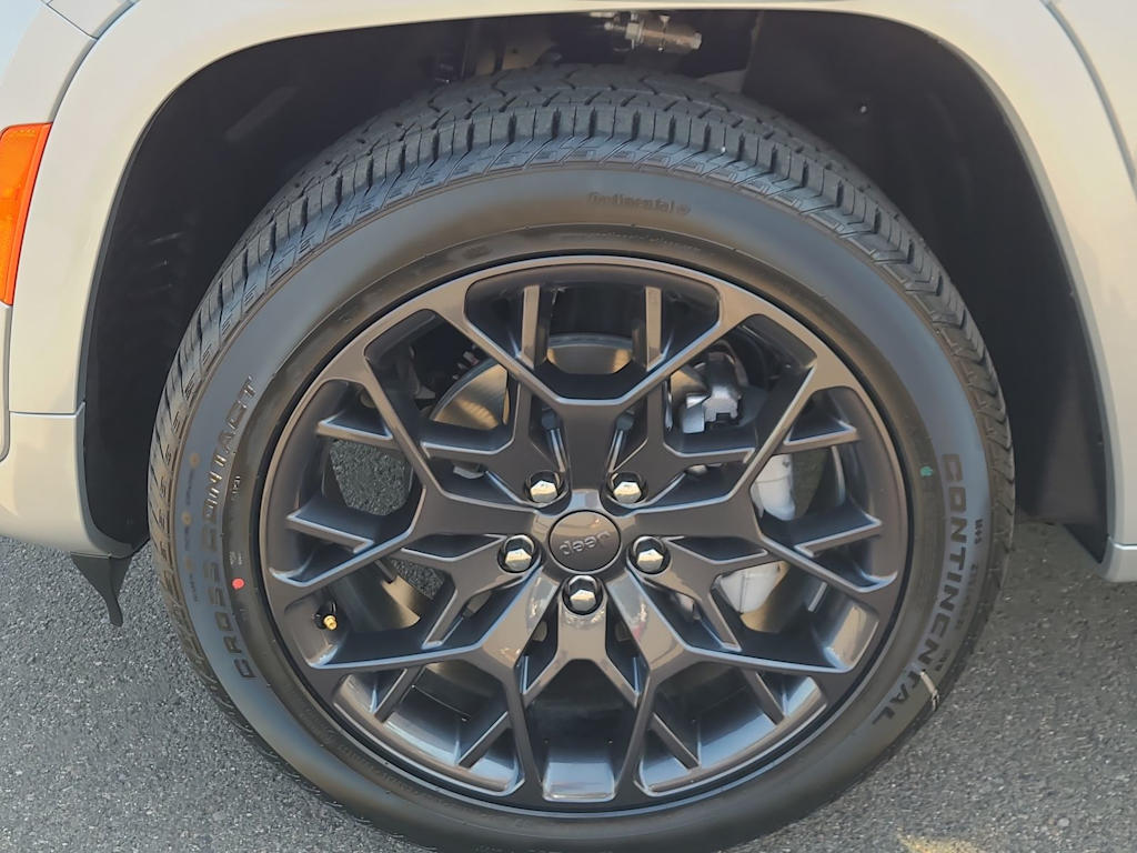 Thumbnail: 2025 Jeep Grand Cherokee - 8