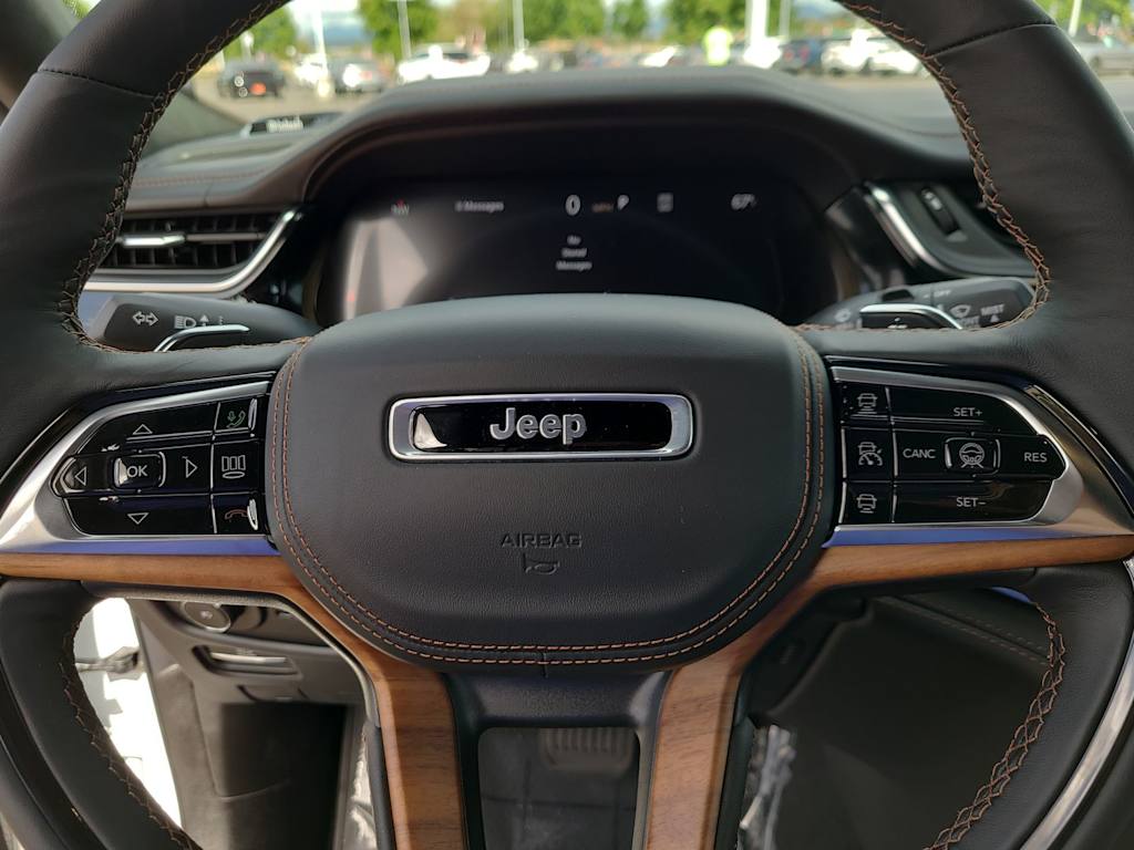 Thumbnail: 2025 Jeep Grand Cherokee - 28