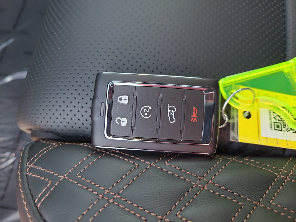 Thumbnail: 2025 Jeep Grand Cherokee - 16